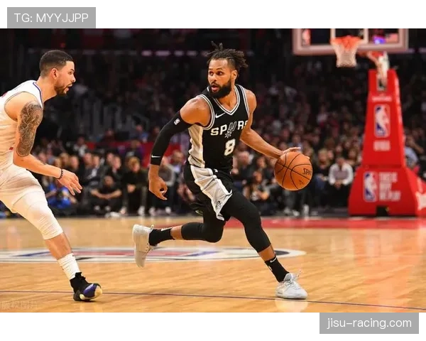 亚利桑那野猫队三分出手率低 传统进攻体系面临现代篮球考验